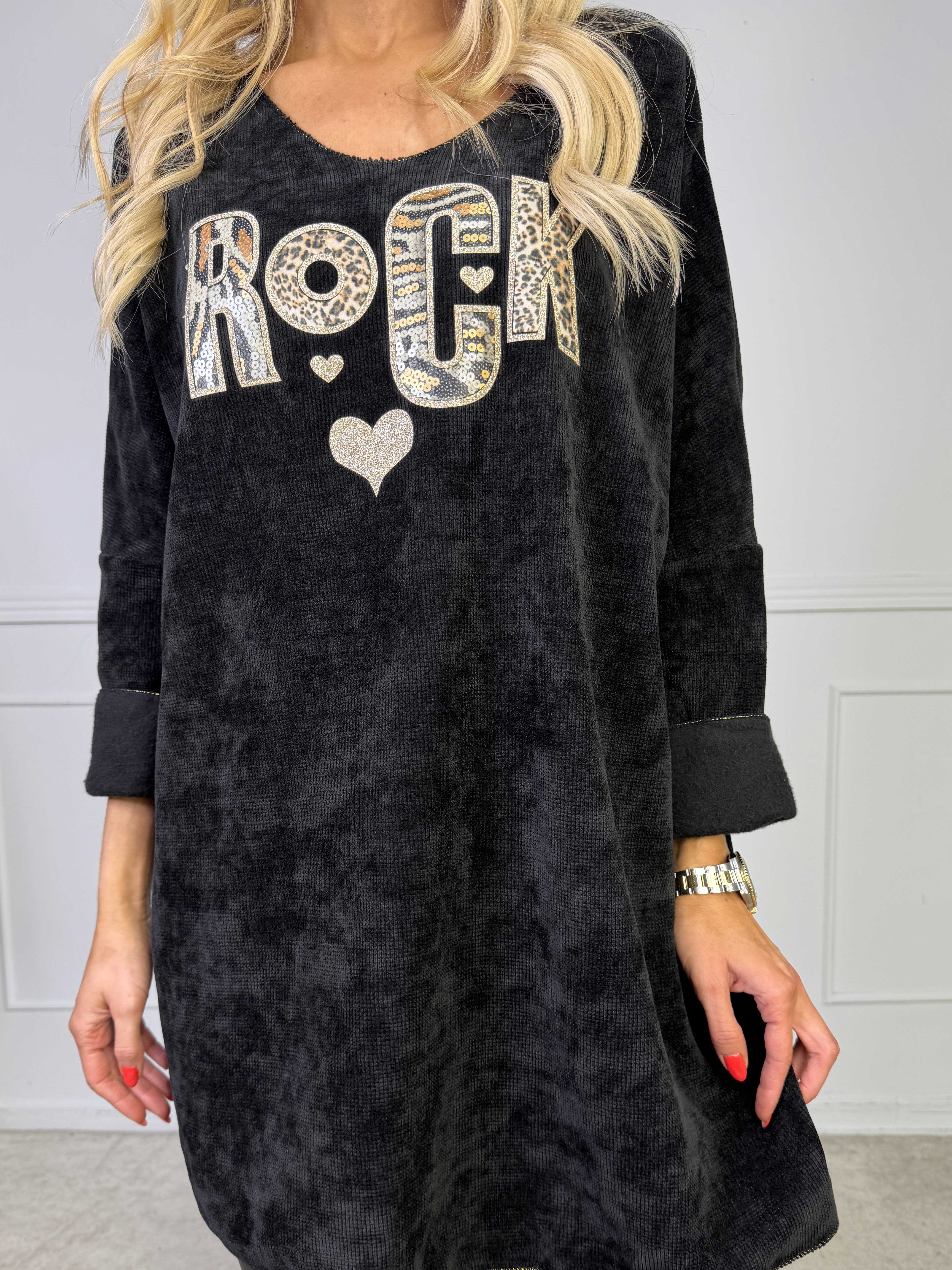 Rocka - Kort kjole i blød strik med motiv